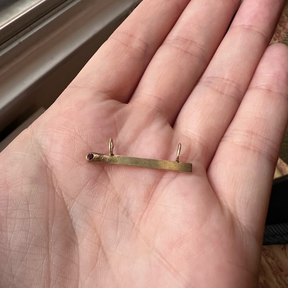 14k YG matchstick pendant with garnet - Picture 2 of 7